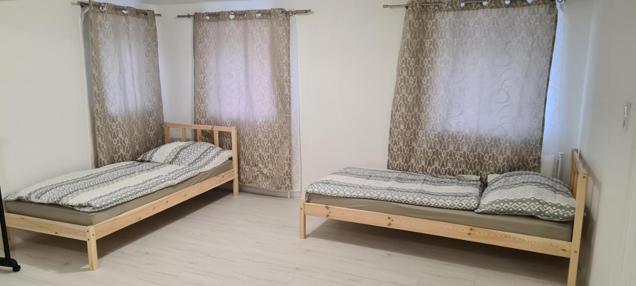 Sg Apartment ไฟรชตัดท์ ภายนอก รูปภาพ